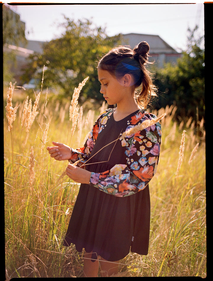 Cybil-Rainbow Flowers