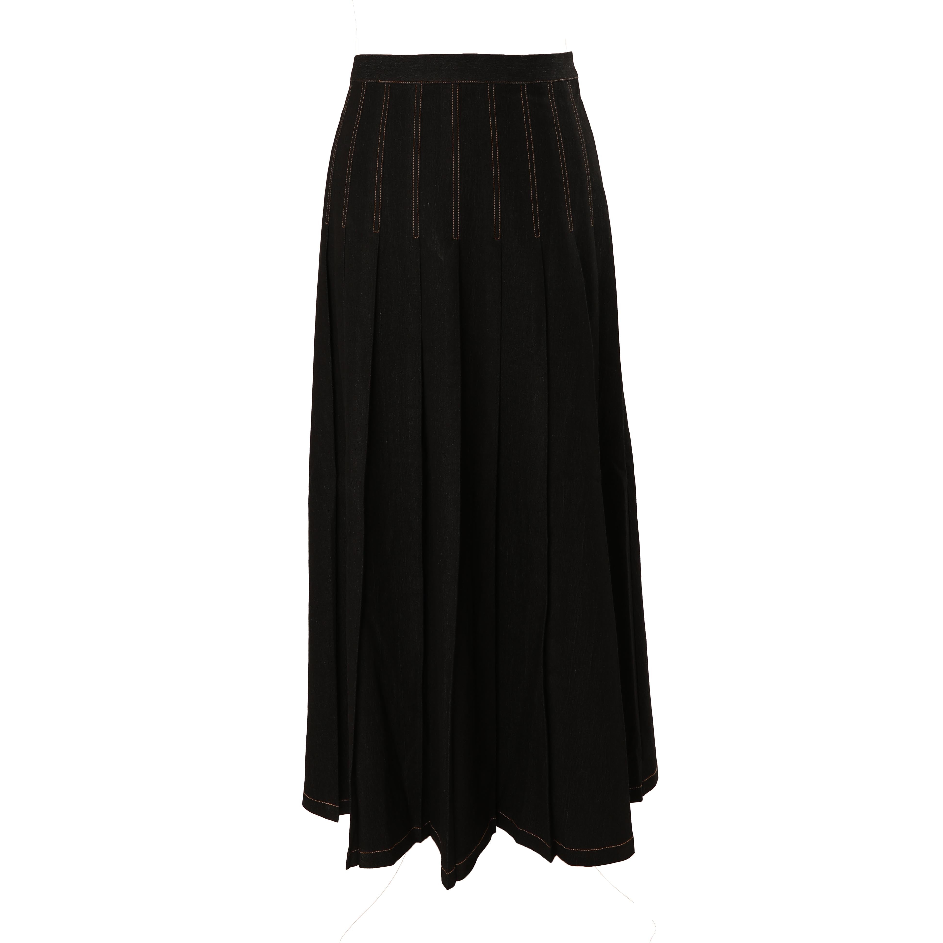 HSK019 KNIFE PLEAT SKIRT - BLACK – whoopikids