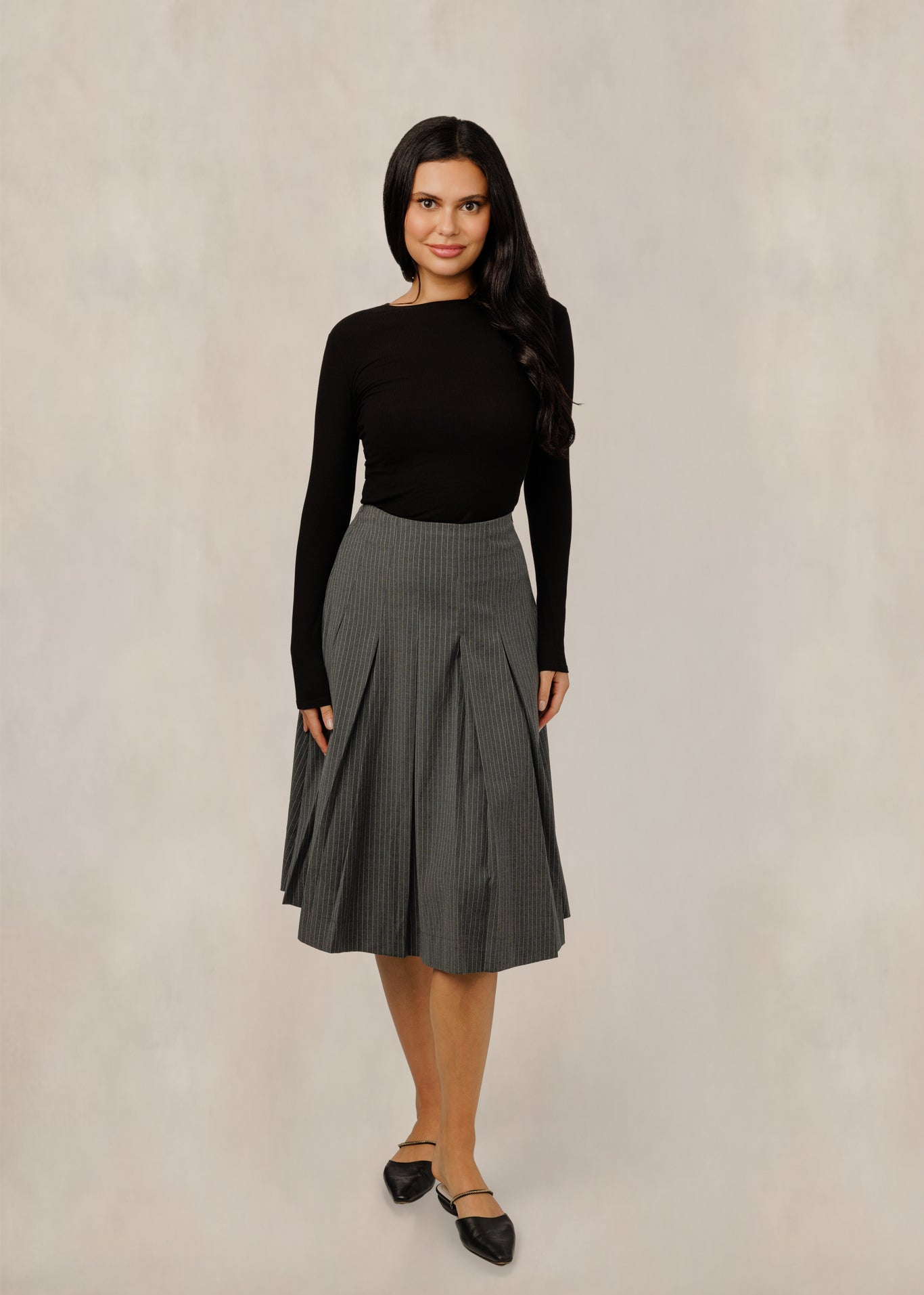 最終値下げ‼️MEER. TWEED PLEATS SKIRT ブラック TW61183S-A Charcoal Pinstripe Pleated Midi Skirt – whoopikids