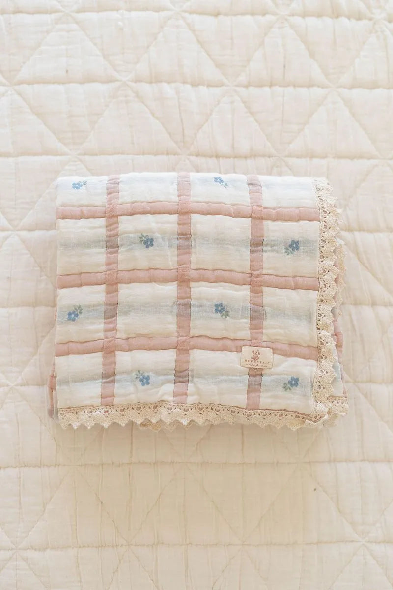 WHOLESALE MEADOW QUILT - PETAL