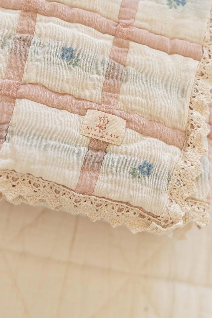 WHOLESALE MEADOW QUILT - PETAL