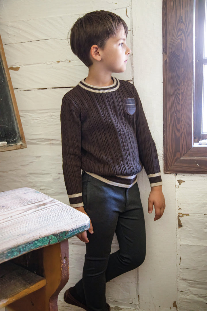 BKN956 CABLE KNIT SWEATER WITH PLAID BADGE - BROWN