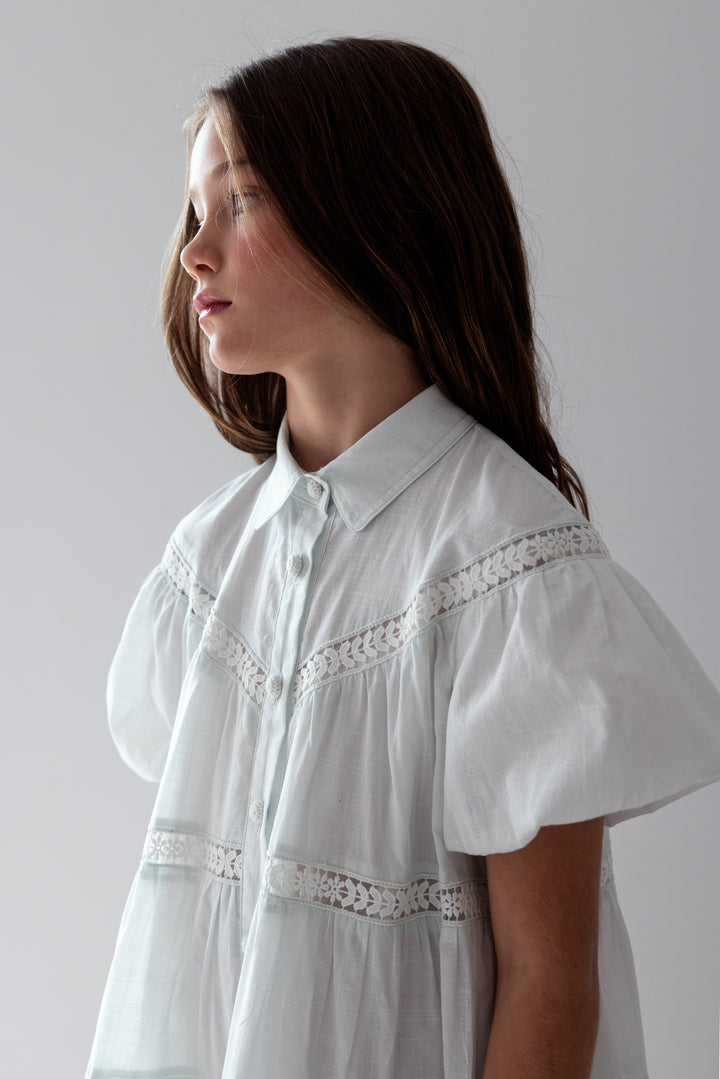 1420-ELBOW-ELBOW SLV WHISPER BLUE LACE HEM SHIRT DRESS