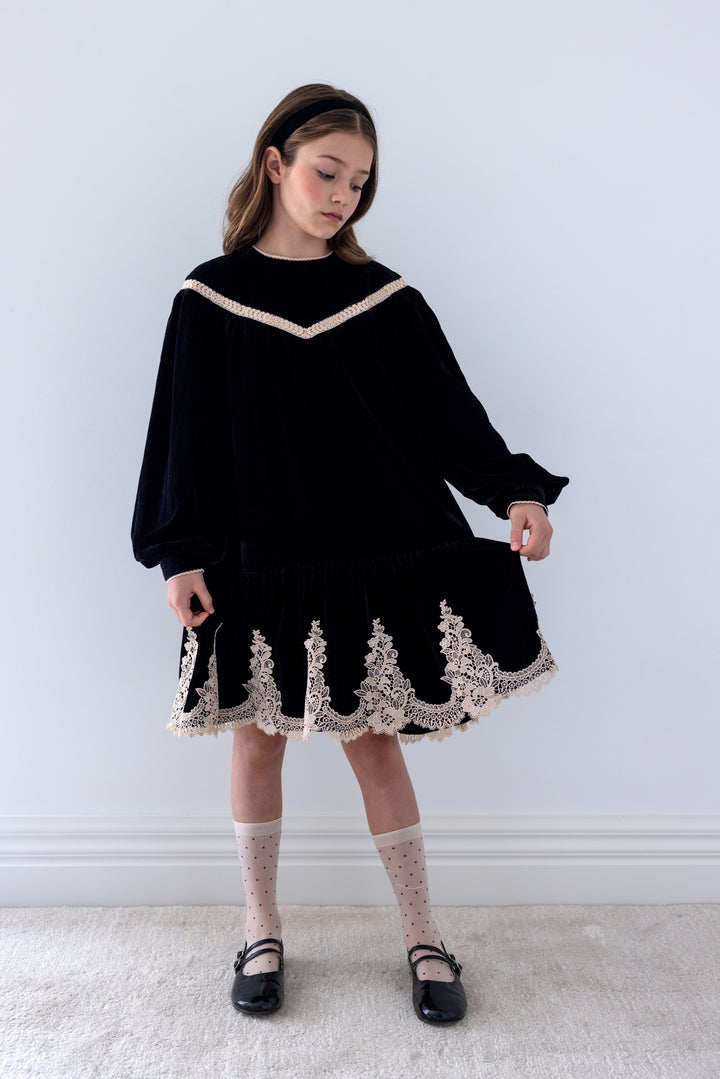 1468 Lace Hem Velvet Smock Dress - Black/Cream Lace