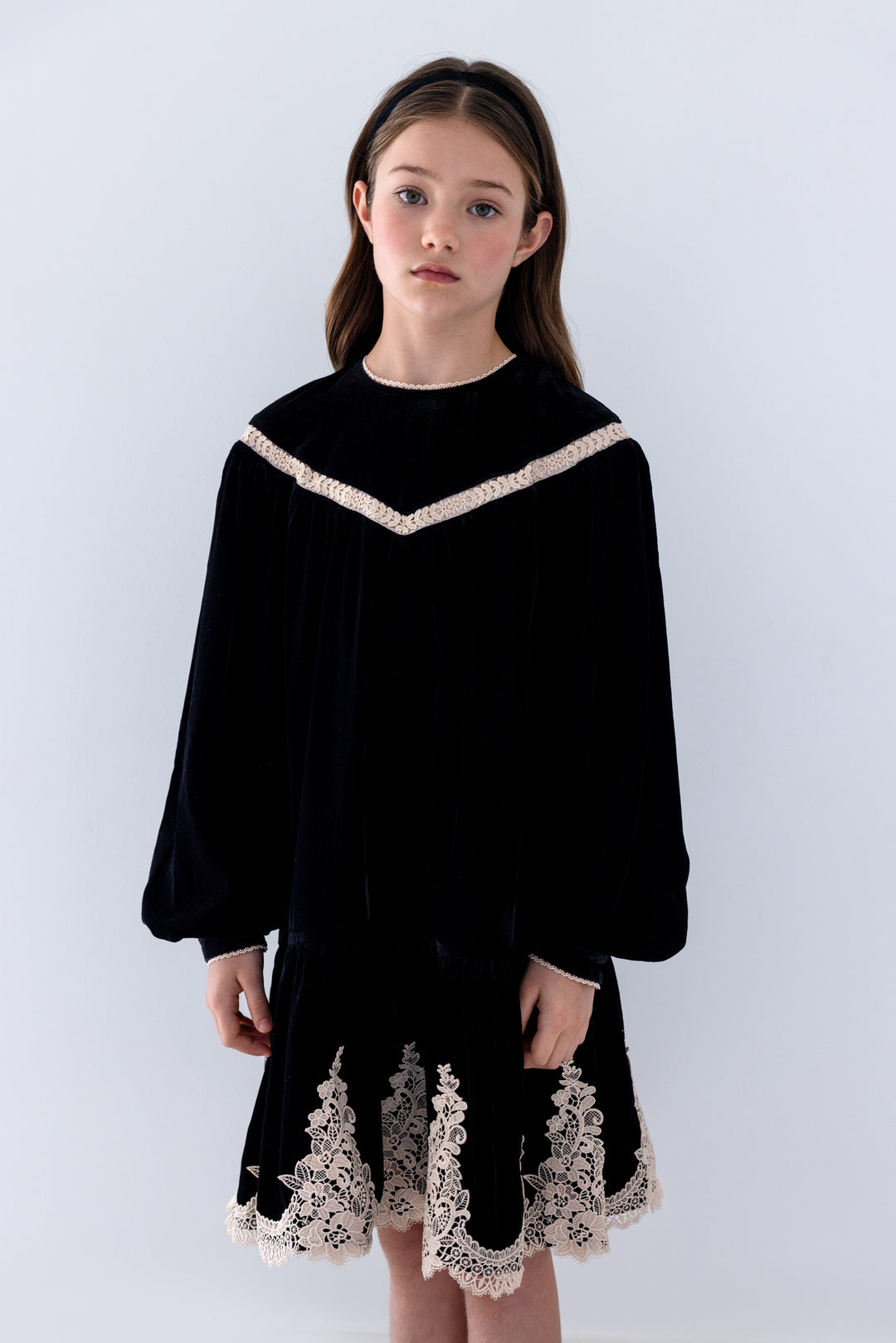 1468 Lace Hem Velvet Smock Dress - Black/Cream Lace