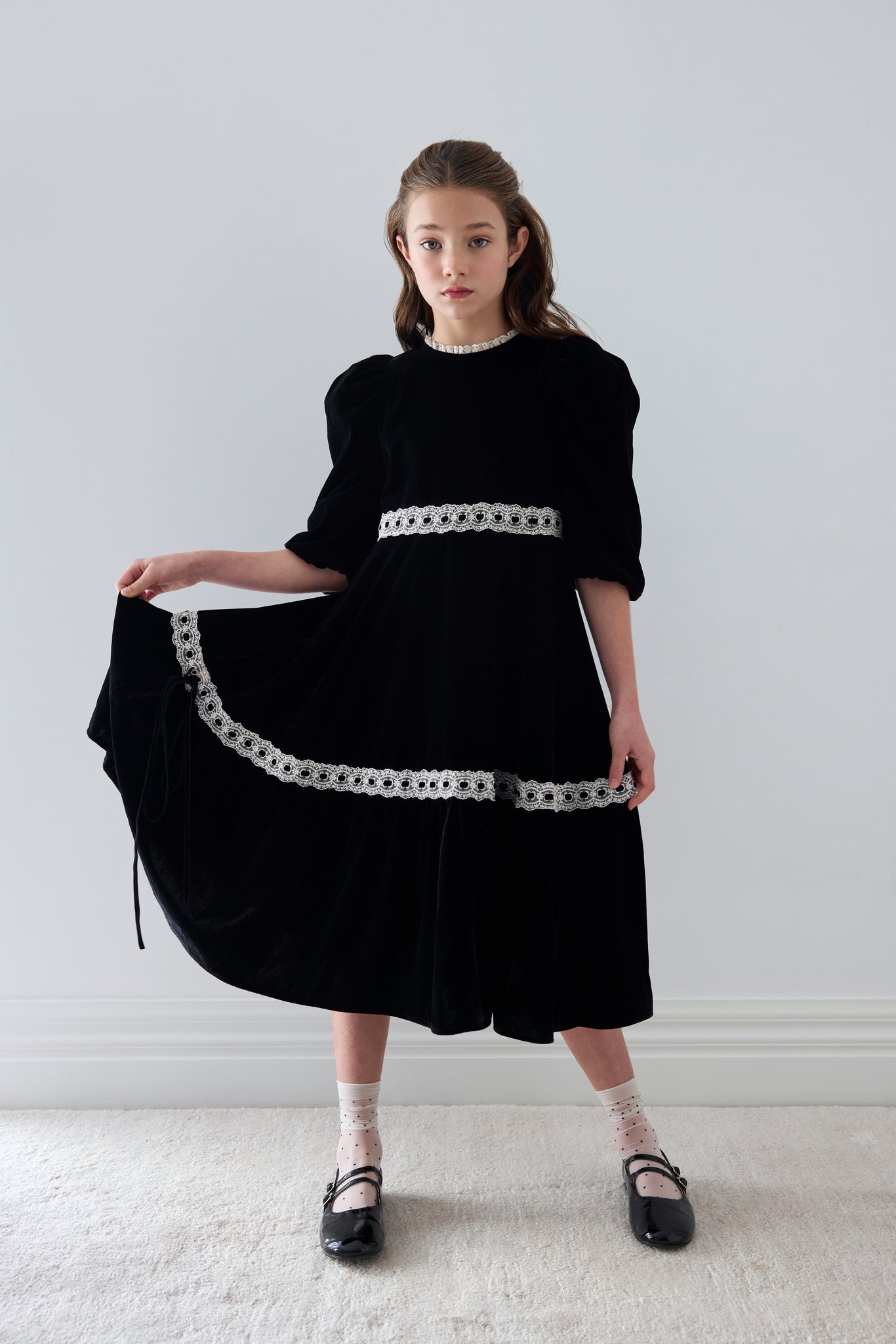 1574 Ribbon Lace Trim Velvet Dress - Black/ Cream Lace – whoopikids