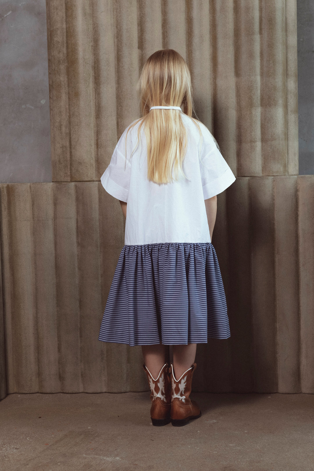 CATE DRESS-WHITE/NAVY