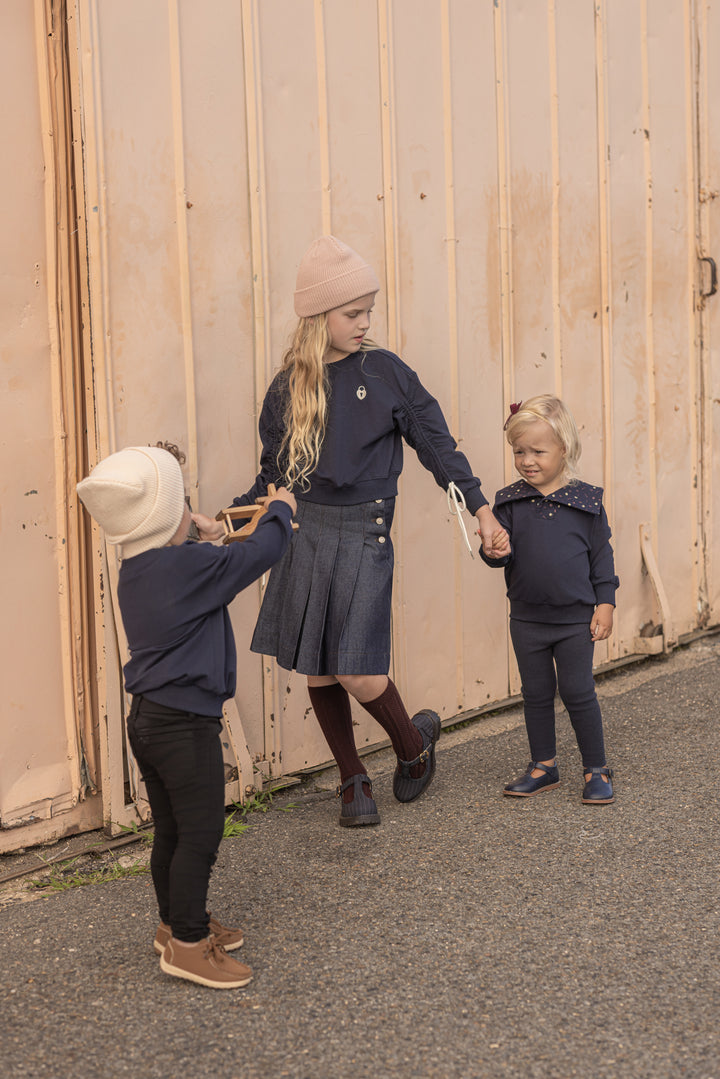 LNA-021 NAVY CLE GIRLS CROP SWEATSHIRT