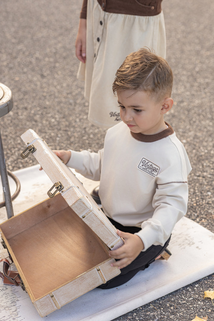 LN004-1 CREAM HERITAGE CREAM BOYS SWEATSHIRT