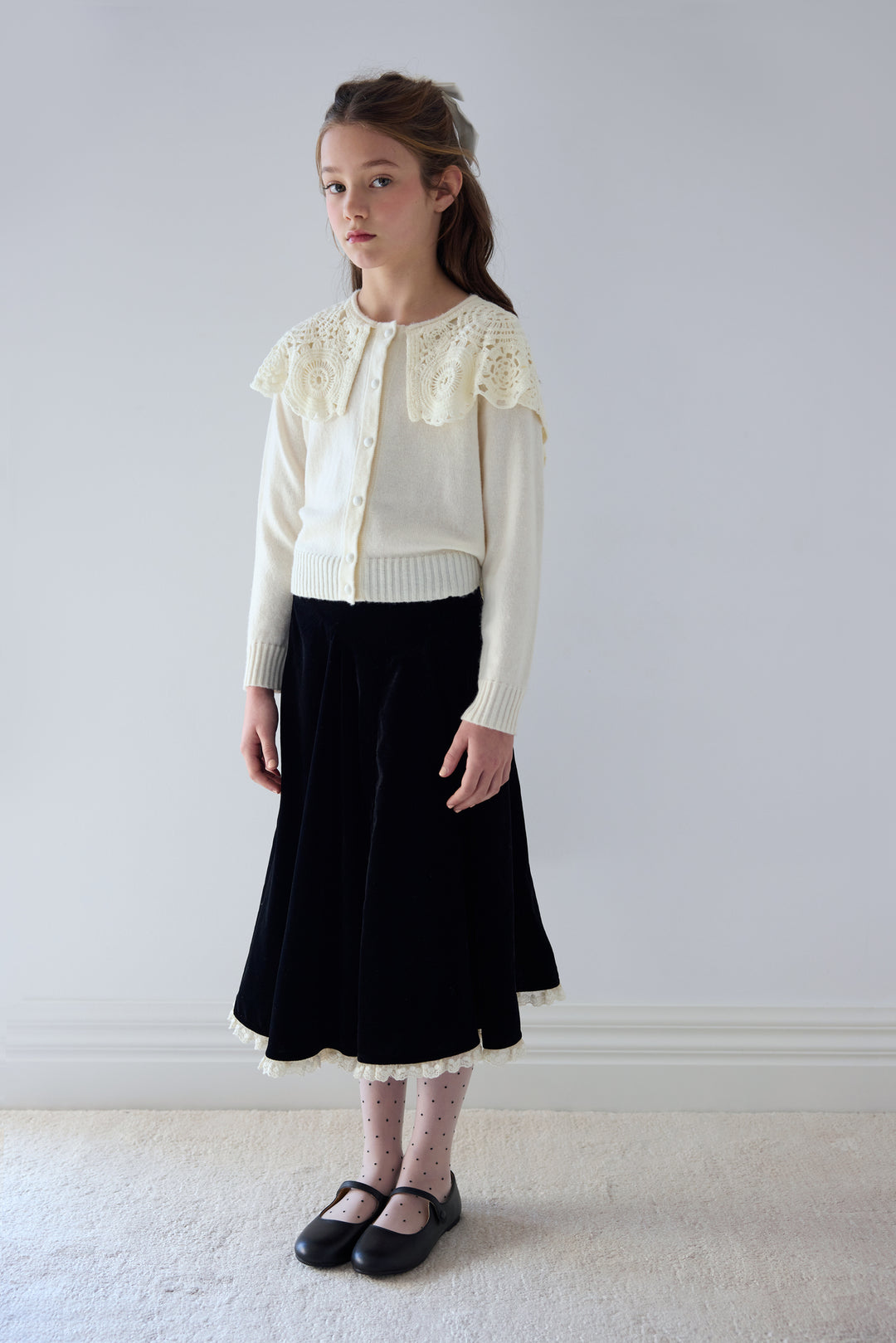 3145 Peep Lace Hem Velvet Skirt - Black/ Cream Lace