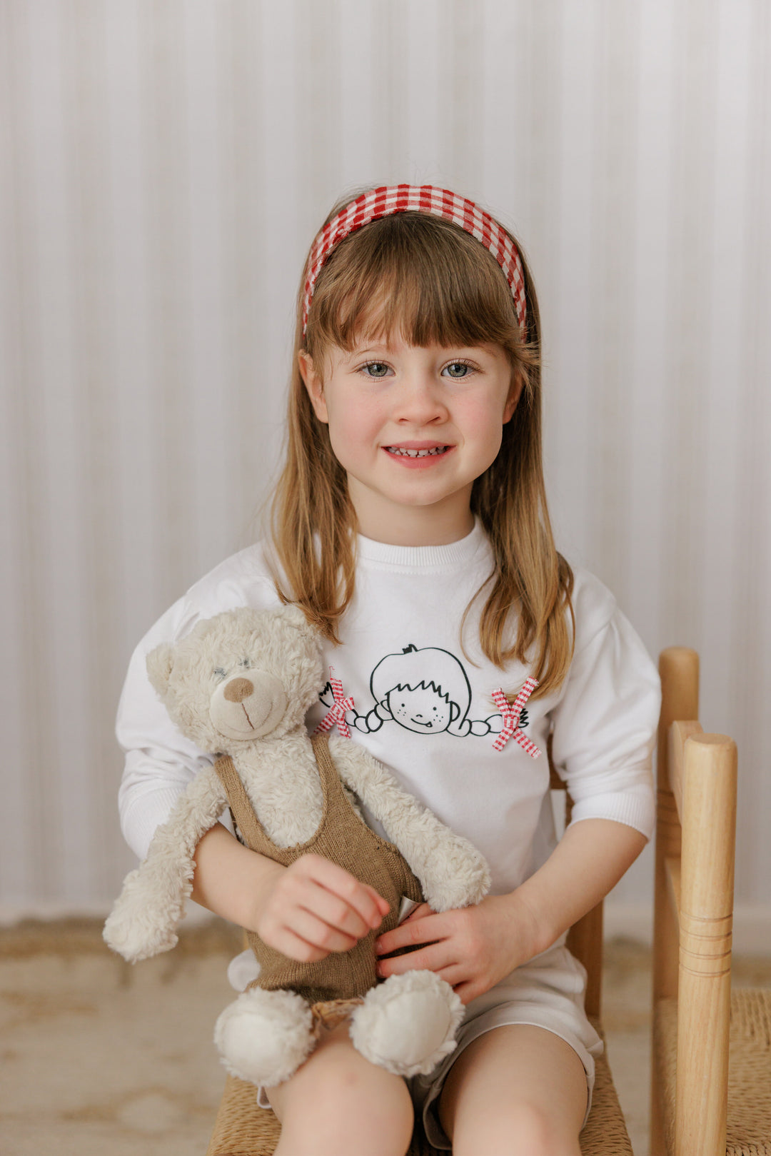 P7414 GIRL PRINT SWEATSHIRT-WHITE