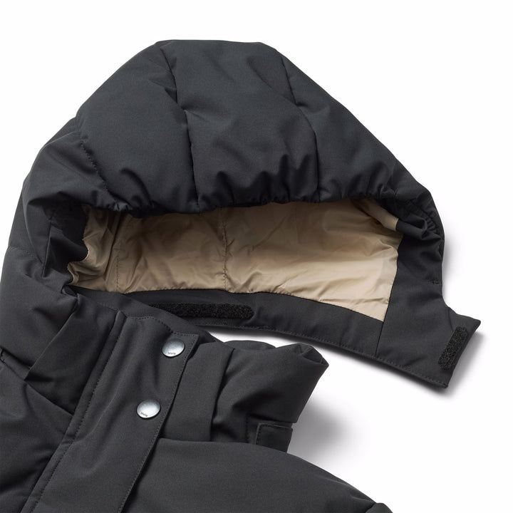 Hansine Pro-Black