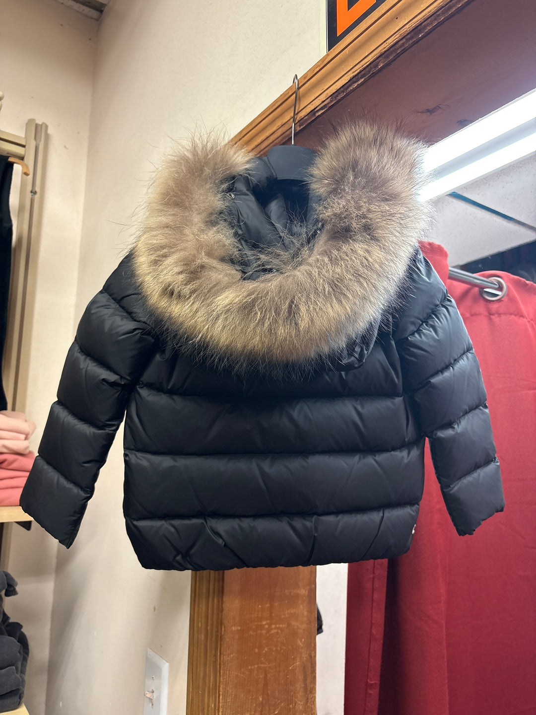 34000052D/2YO HOODED GIRL JACKET WITH DETACHABLE REAL FUR EDGE - BLACK