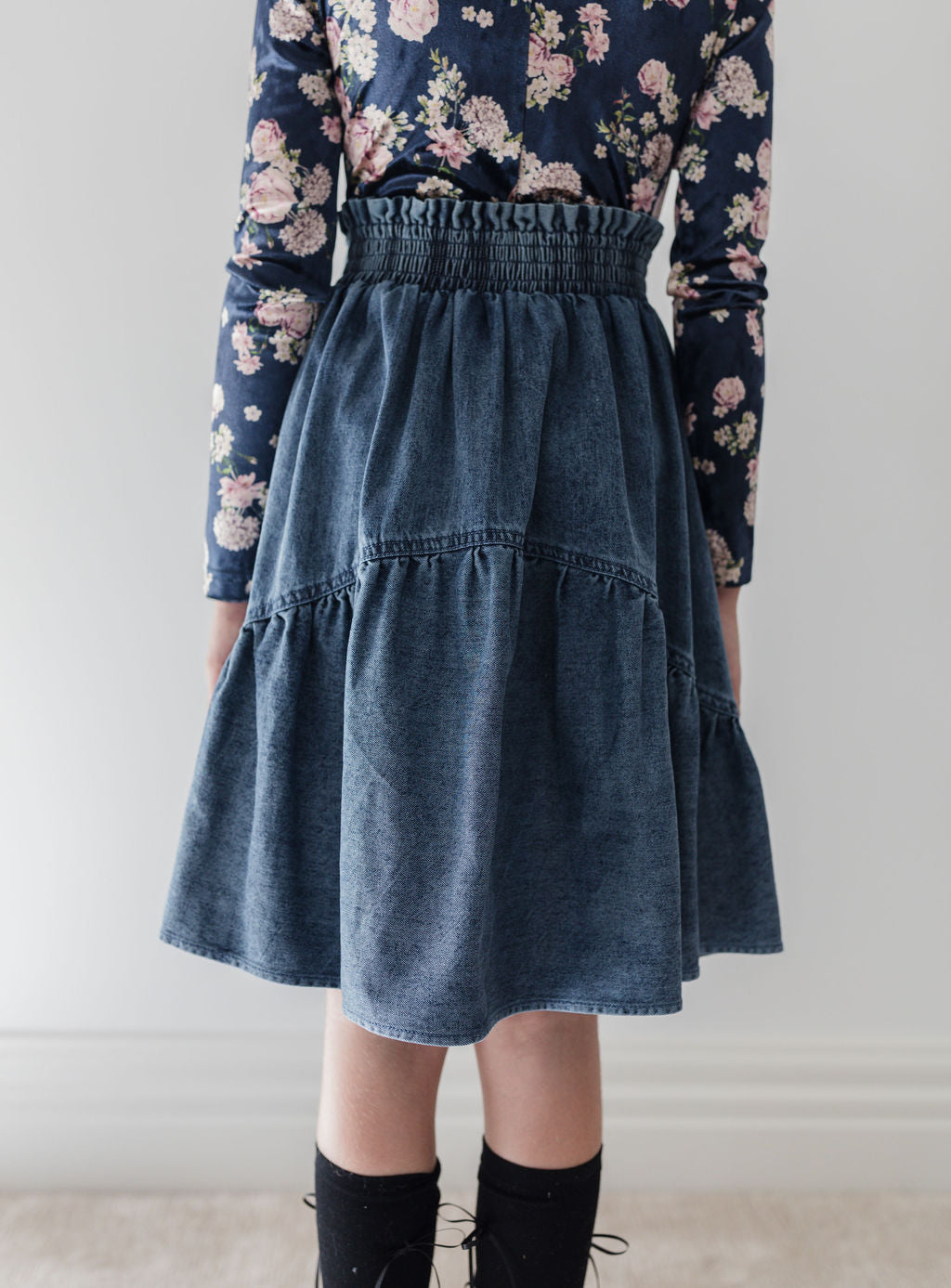 8181S-Chambray Curved Seam Skirt-Vintage Blue Wash Chambray