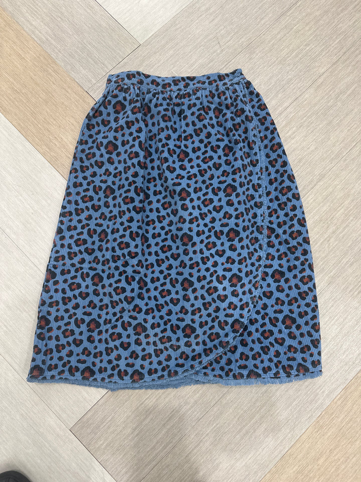 AW25.MN2509 USA-Knee-lenght skirt | Blue w/ animal print-pink | cotton corduroy