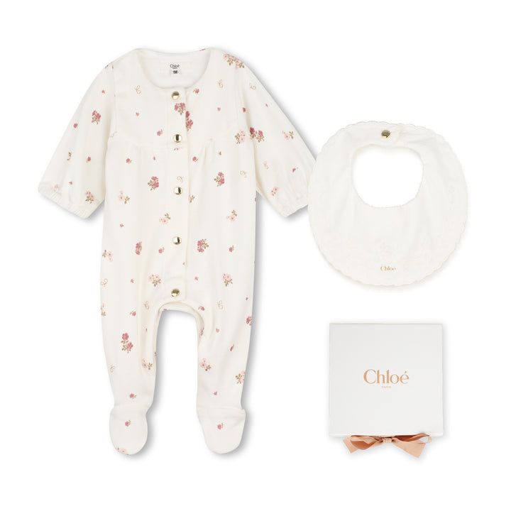 C21403 OFFWHITE FOOTIE AND BIB SET IN GIFT BOX
