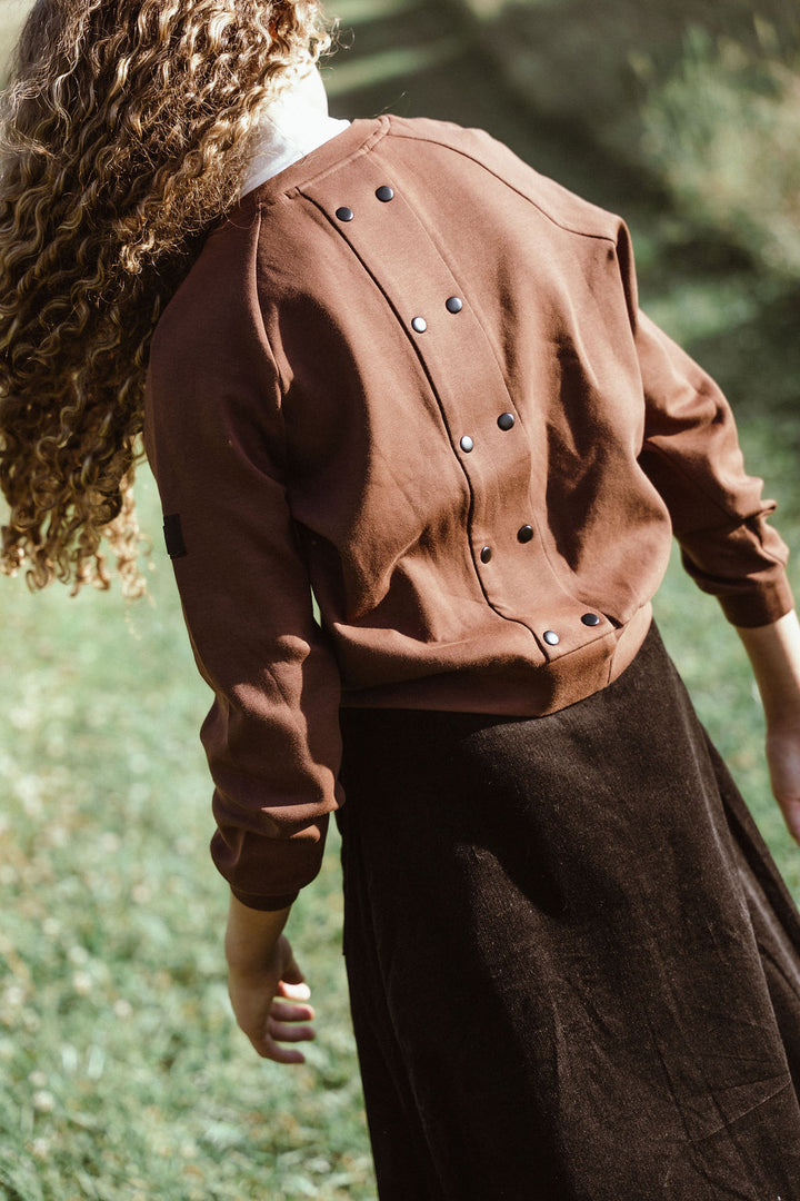 D928 BACK SNAPS DETAIL TOP-BROWN