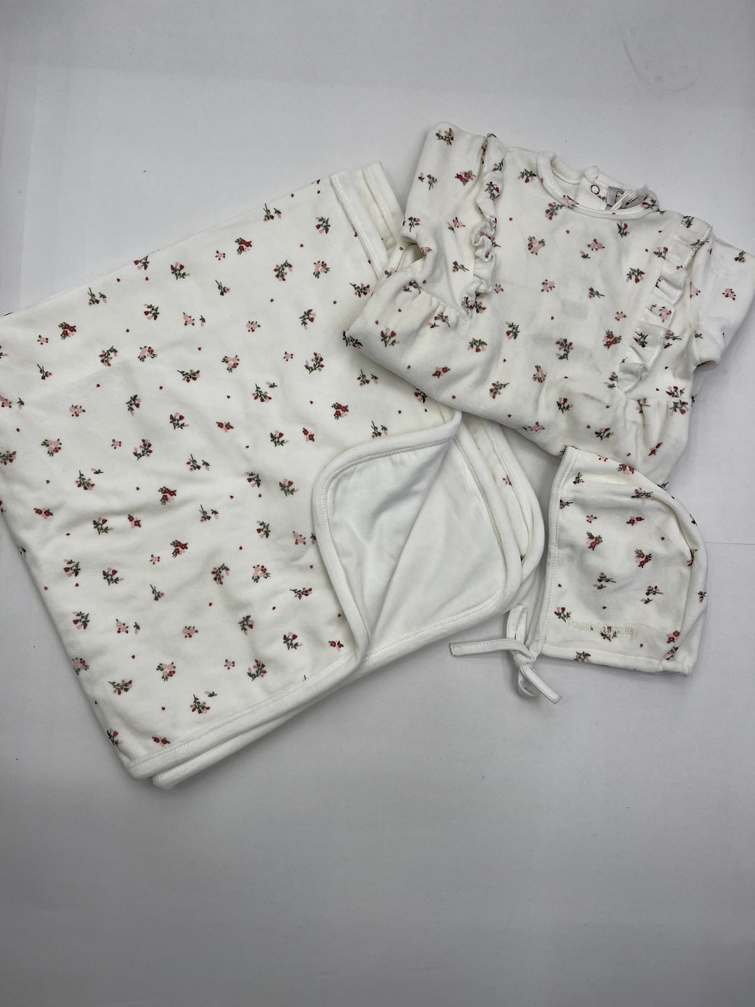 Layette sale 3pc set #56