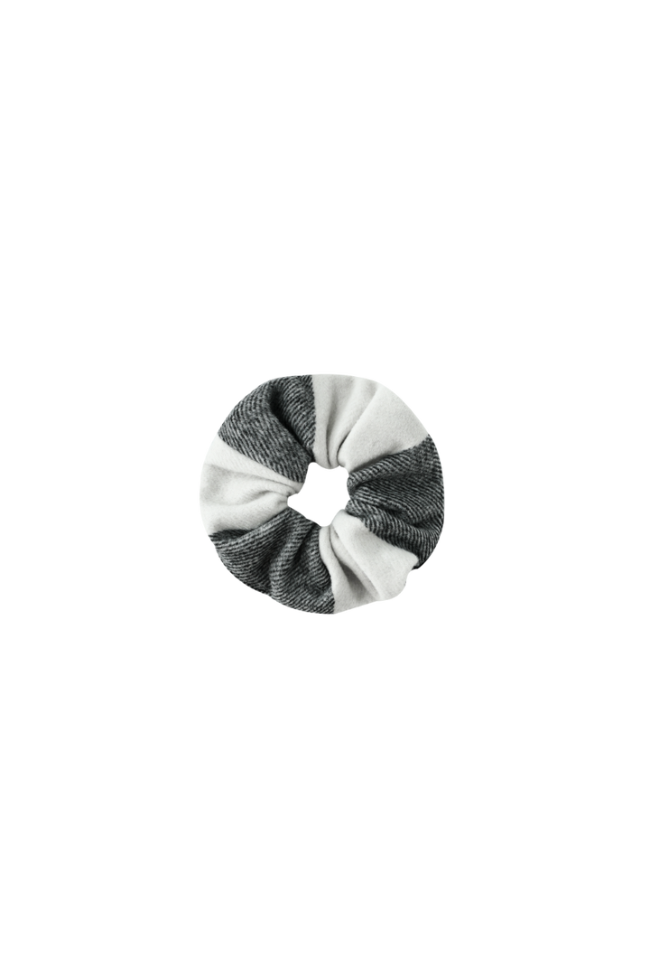 WOOL SCRUNCHIE-BUFFALO PLAID