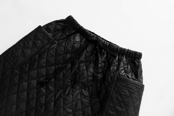 MIDI QUILTED SKIRT WITH POCKETS-BLACK