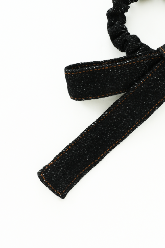 PONY SCRUNCHIE WITH BOW-BLACK DENIM