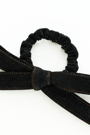 PONY SCRUNCHIE WITH BOW-BLACK DENIM