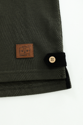 POLO WITH CONTRAST COLLAR-OLIVE