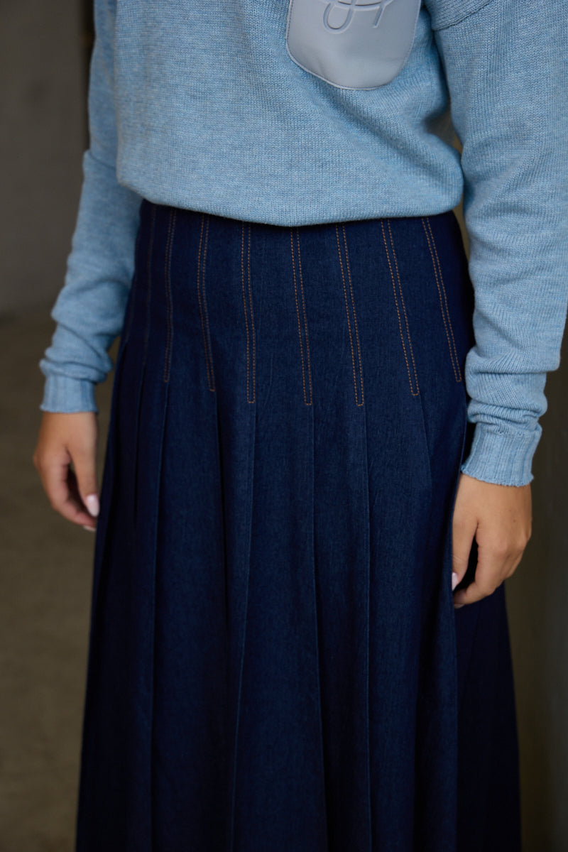 HSK019 KNIFE PLEAT SKIRT - DENIM