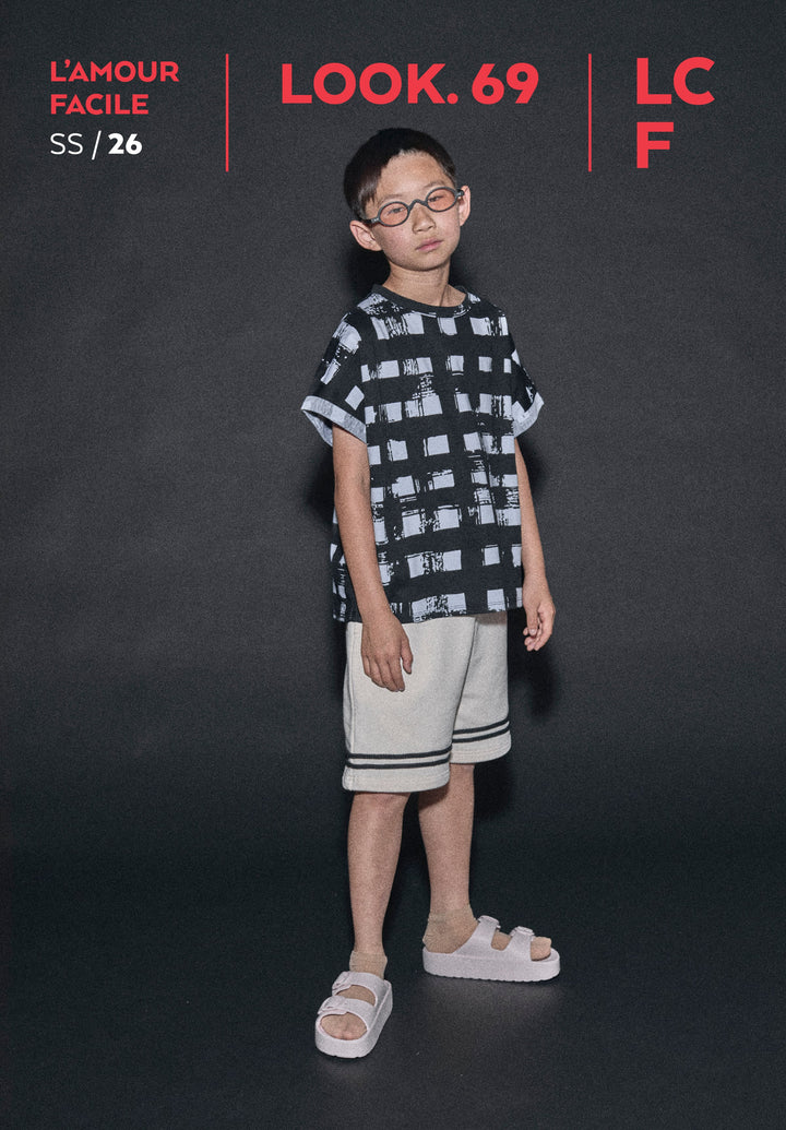 SOFT T-SHIRT-Black Plaid Print