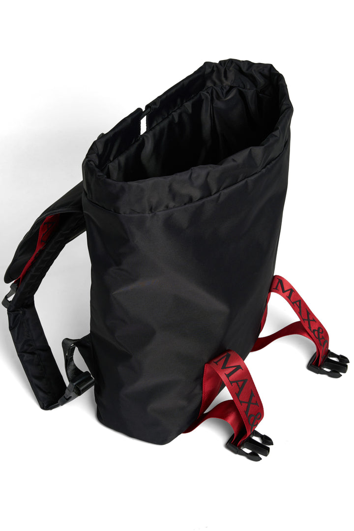 MX0362 MX02T BLACK MAXW13F BACKPACK WITH LOGO ON CONTRASTING STRAPS