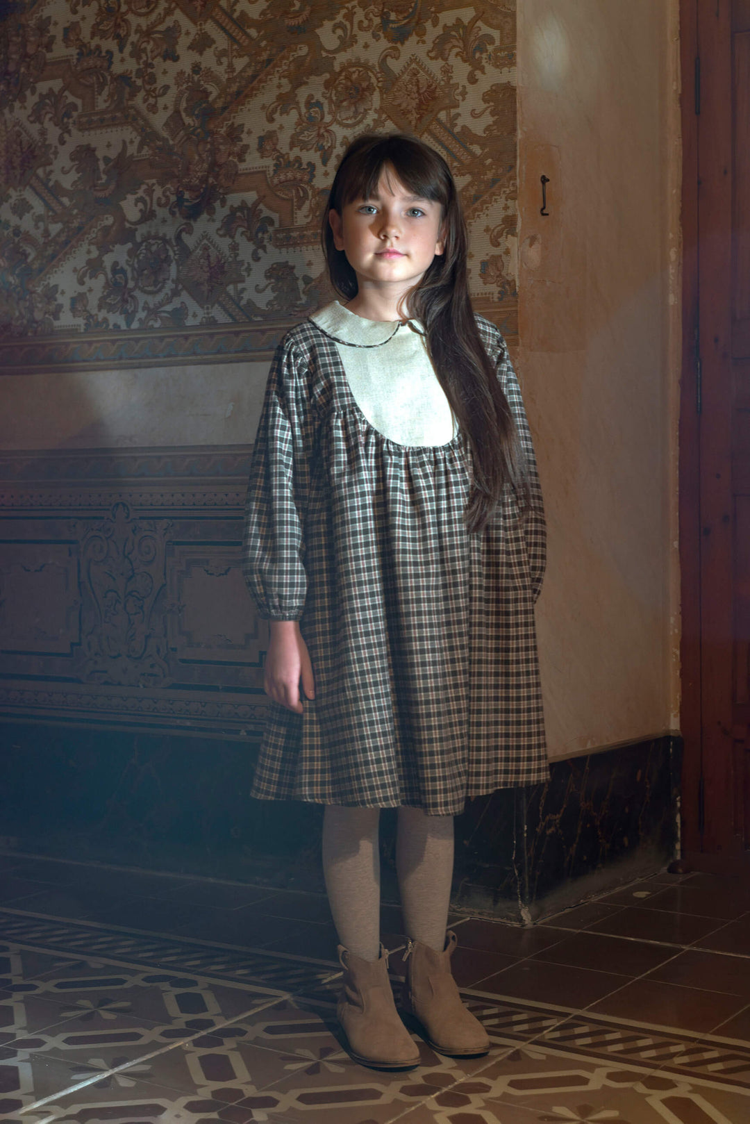 MOD.47.3 GREEN PLAID DRESS WITH BABY COLLAR AND YOKE VELVET YUOKE AND COLLAR
