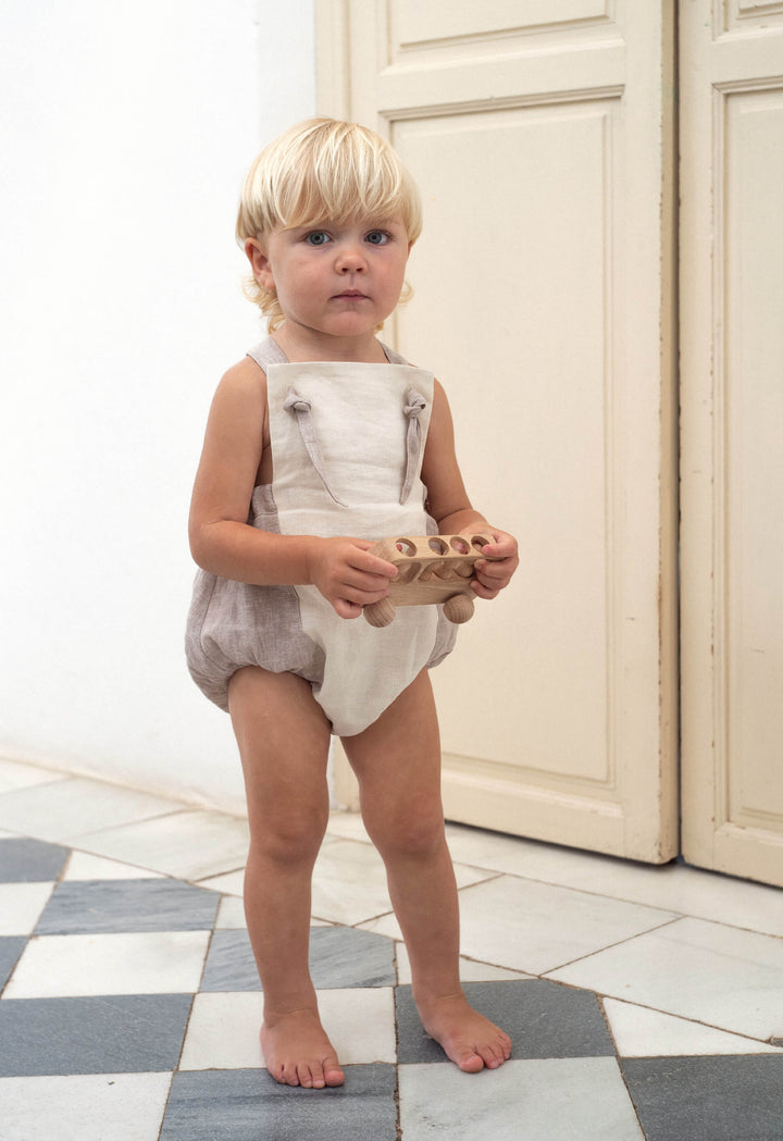 Mod 7.1 Off-white dungaree romper suit with straps