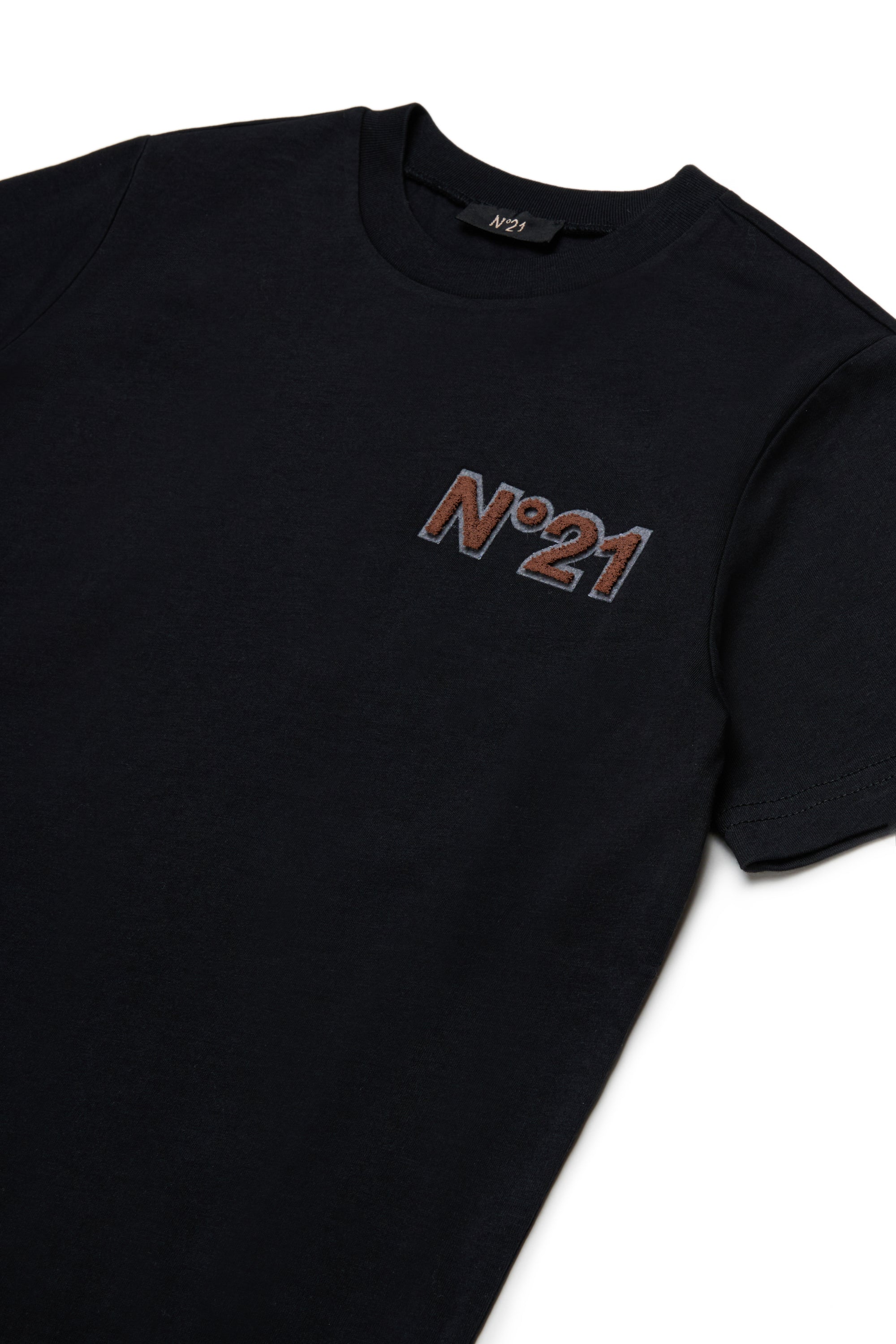 N210EF N0493 BLACK SS TEE WITH TROMP L'OEIL LOGO KEYCHAIN GRAPHIC