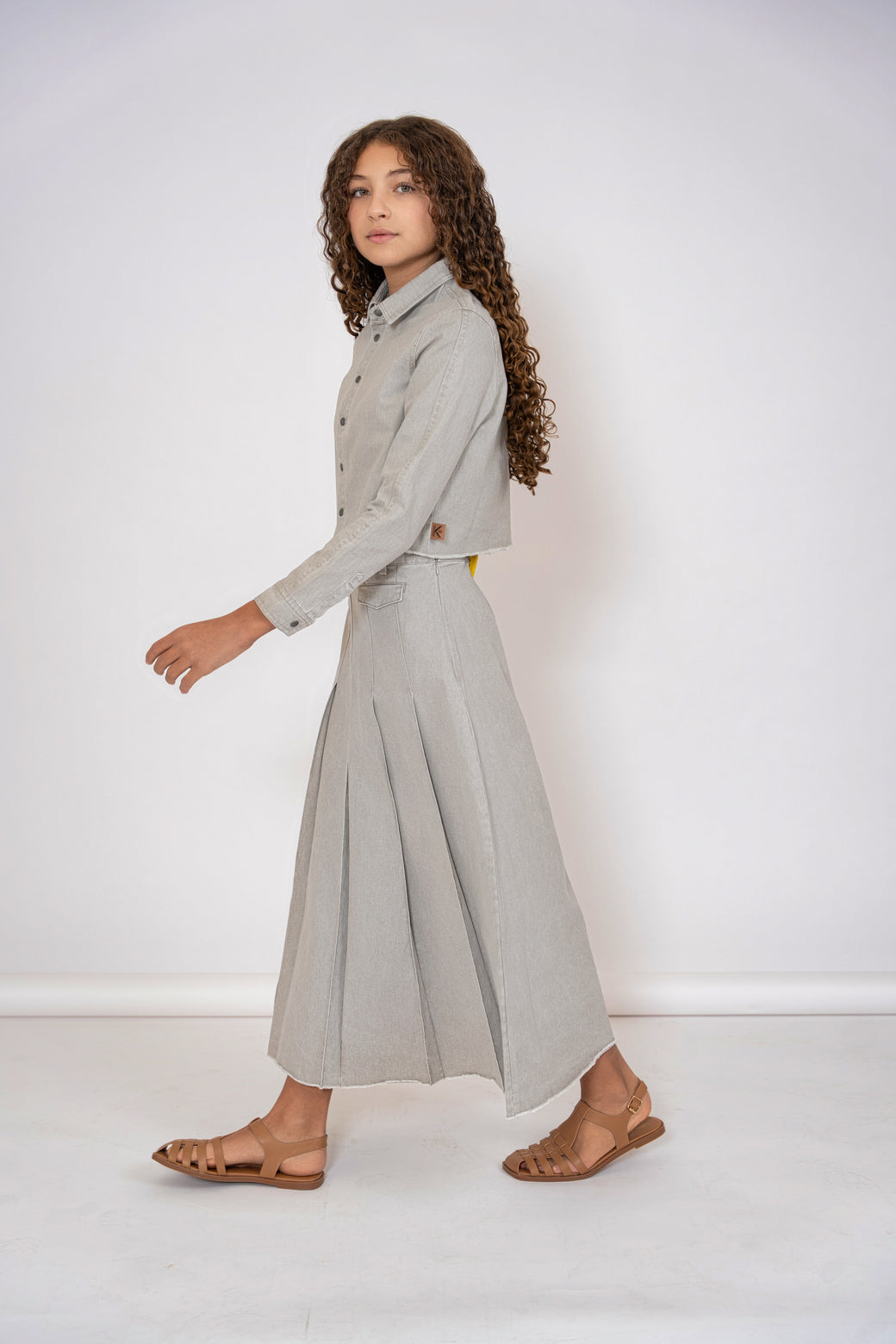 KT712 FRINGED HEM PLEATED SKIRT-GREY