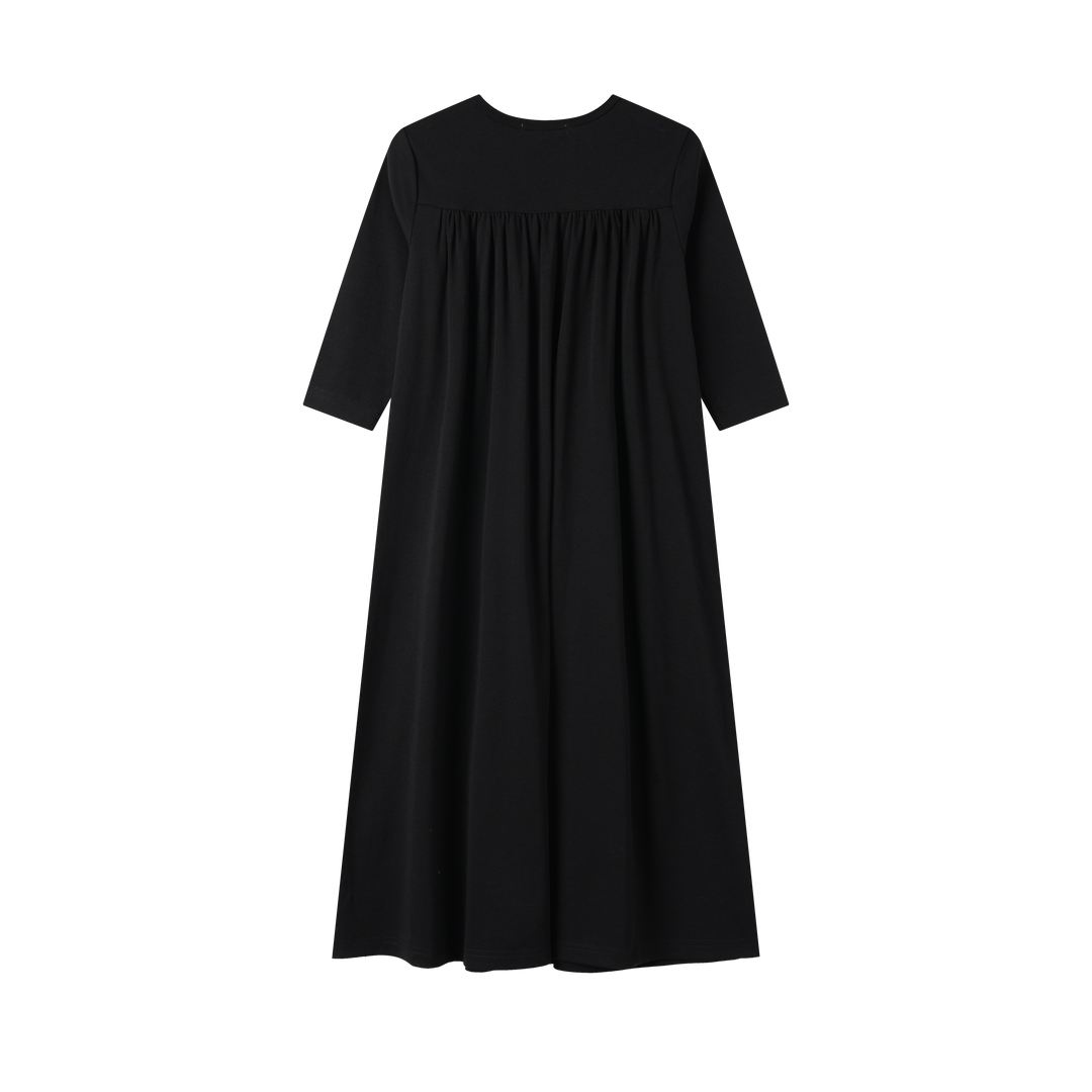 HIGH YOKE TUCKS MAXI DRESS-BLACK