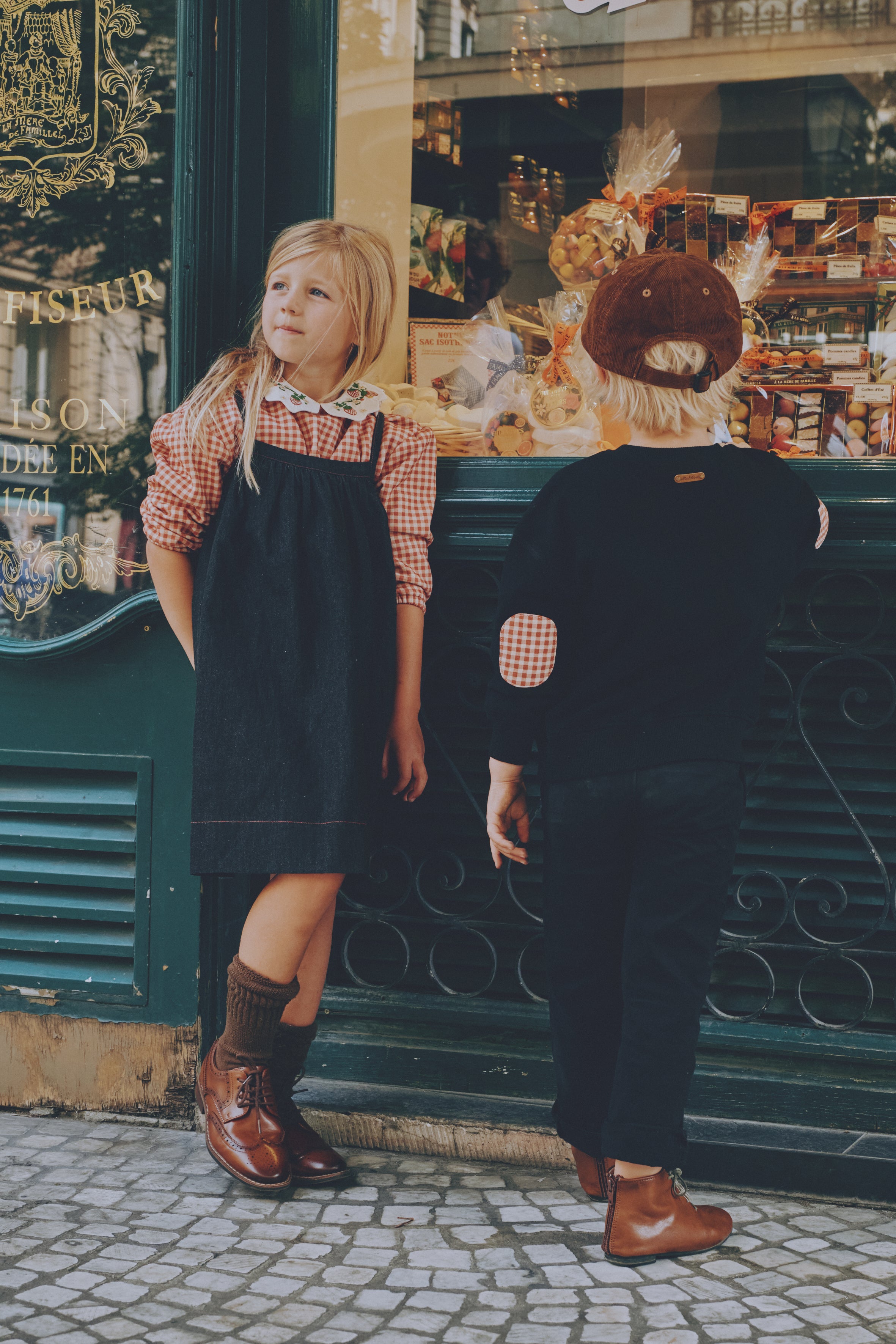 SP2601 GIRLS BLACK DENIM PINAFORE – whoopikids