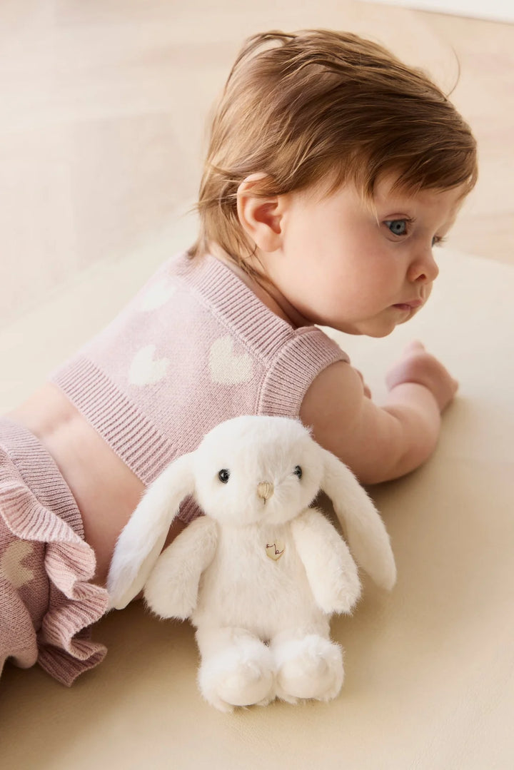 S100710935 Snuggle Bunnies - Little Penelope - Marshmallow