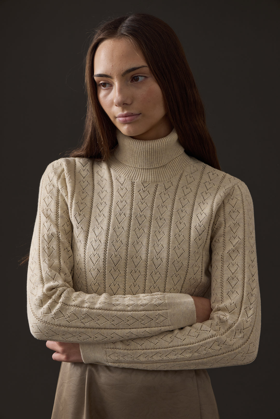 K206-Becky Turtleneck-Natural