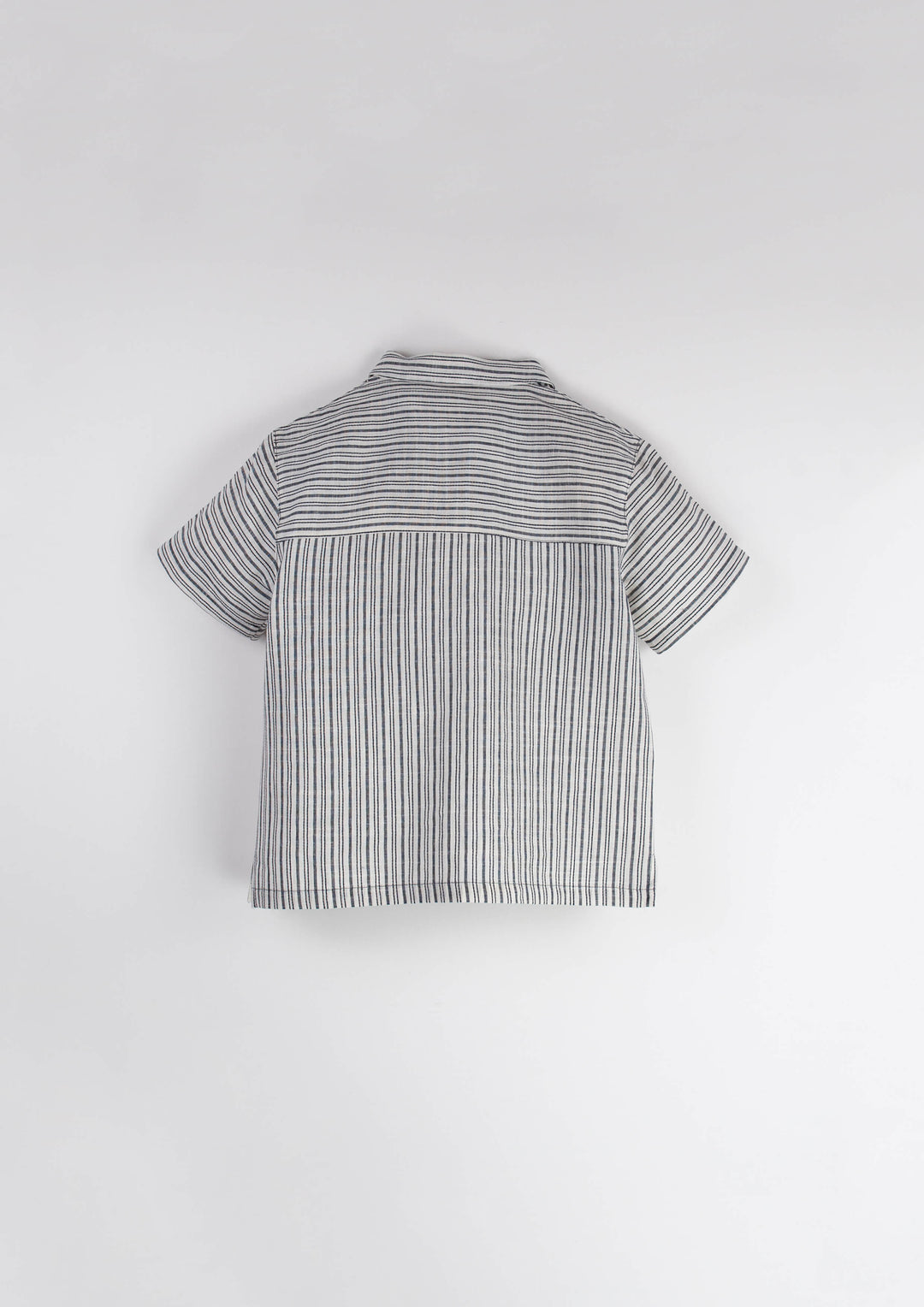 Mod.25.3 Embroidered striped contrasting shirt