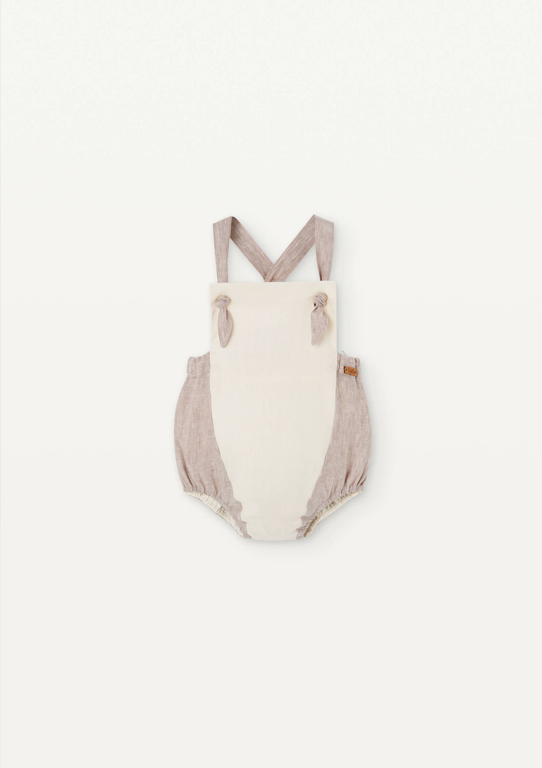 Mod 7.1 Off-white dungaree romper suit with straps