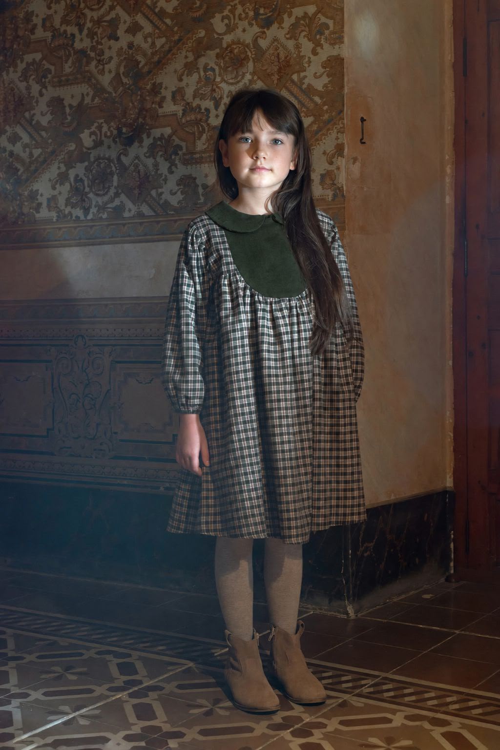 MOD.47.3 GREEN PLAID DRESS WITH BABY COLLAR AND YOKE VELVET YUOKE AND COLLAR