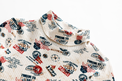 VOYAGE PRINTED TURTLENECK-STONE MULTI